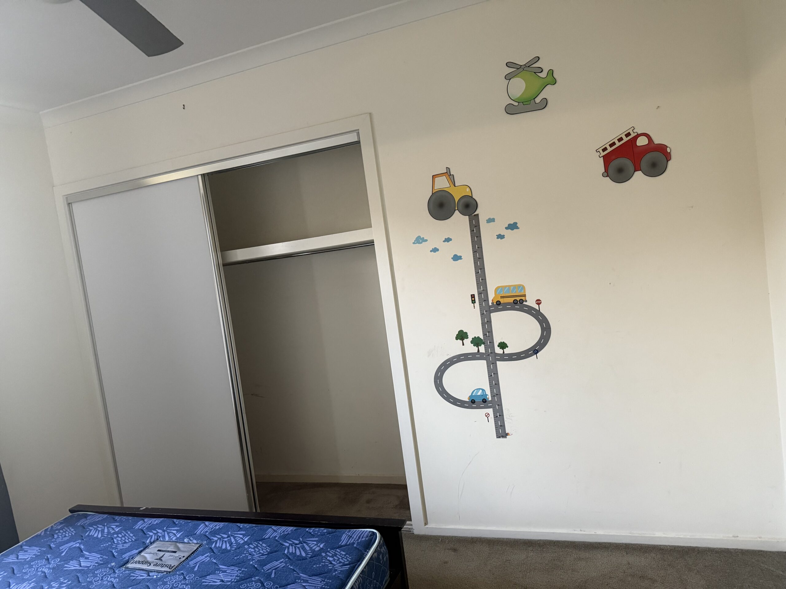 Room on rent in Tarneit for single
